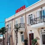 Hotel Kyani Akti 3*