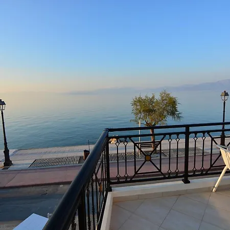 Hotel Kyani Akti 3*