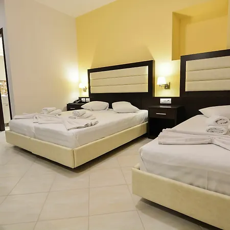 Hotel Kyani Akti 3*