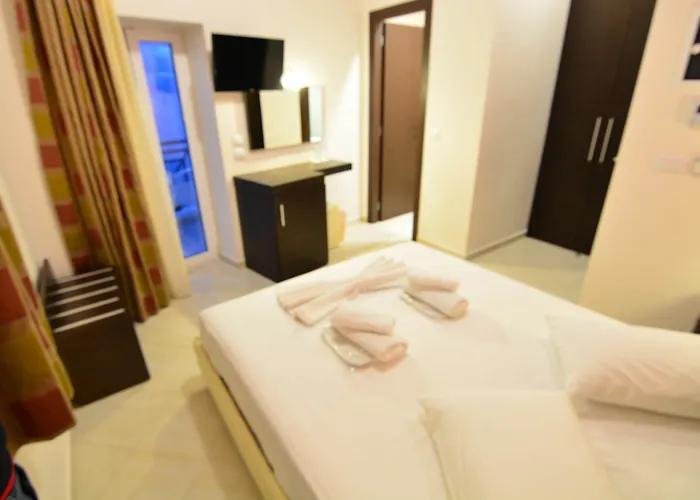 Ξενοδοχείο Kyani Akti 3*